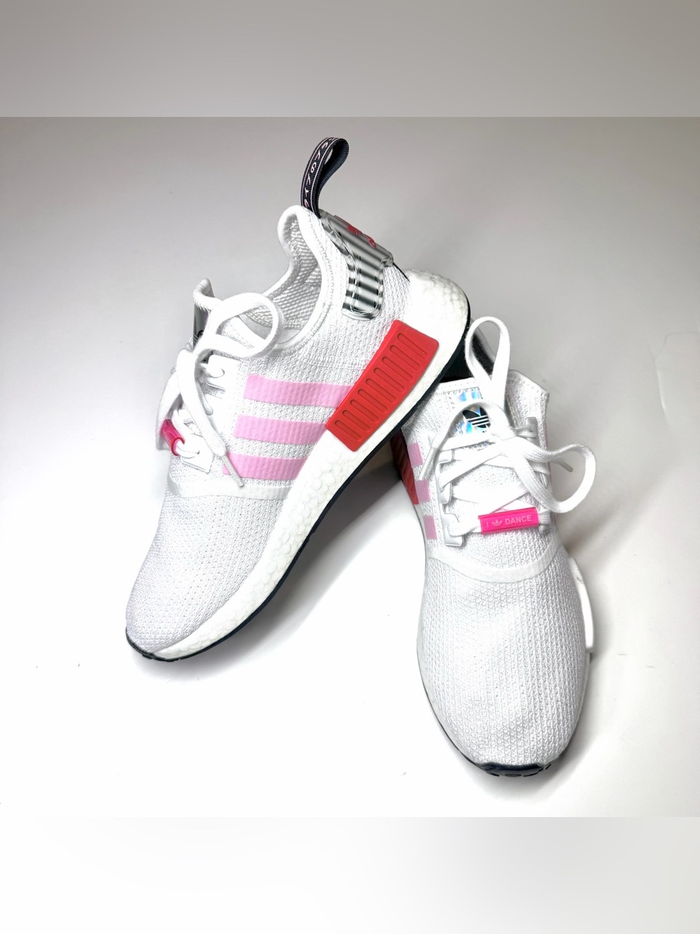 Adidas Originals Women’s NMD_R1 Athletic Sneakers Size- 9.5 - Picture 3 of 7